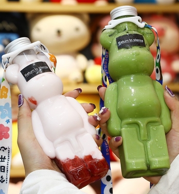 Modern süt çayı şişeleri ambalaj için plastik kolu ile
