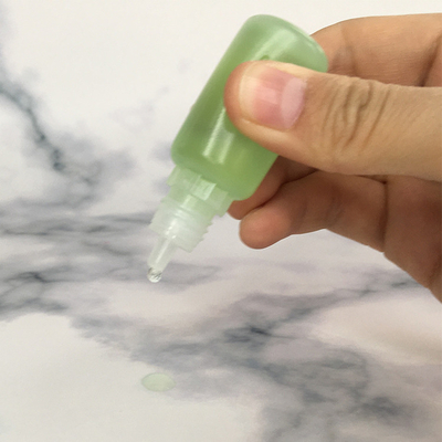Kontrollü dağıtım için vida kapaklı plastik damlatıcı şişeler