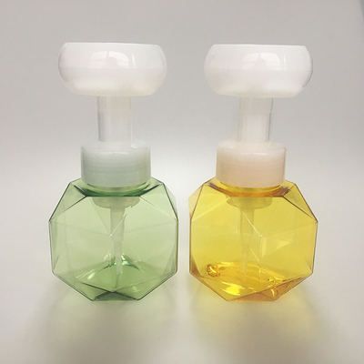 Yüzeyde el logosu basılı olan 100 ml Pp Kapak köpük pompa şişesi