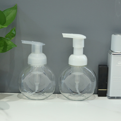 Yüzeyde el logosu basılı olan 100 ml Pp Kapak köpük pompa şişesi