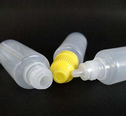 Plastik damlatıcı şişeleri, vida kapağı olan şeffaf siyah renkte özelleştirin.