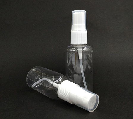 Gündelik kullanım için yumuşak PET plastik sprey şişesi. Şeffaf renk ve klasik tasarım.