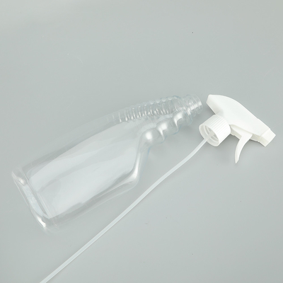 Yumuşak yuvarlak PET plastik sprey şişesi klasik tasarımlı şeffaf renkte.