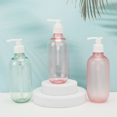 Çeşitli hacimler için ekran baskı ile özelleştirilebilir beyaz plastik losyon şişeleri