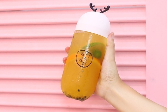 Modern Tasarım Açık Plastik Süt Çay Şişesi Kapaklı vida ile