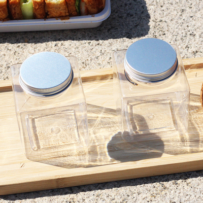 Modern kare ve yuvarlak tasarım kapaklı özel plastik kabarcık çay bardakları