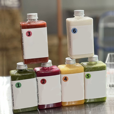 Soğuk içecekler için kapakları vidalı, kaliteli yalıtımlı plastik süt çayı şişeleri (500ml)