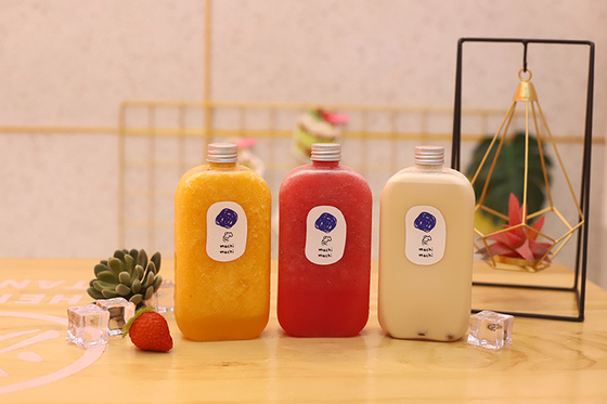Sızdırmaz plastik içecek şişeleri kapaklarında vida ile