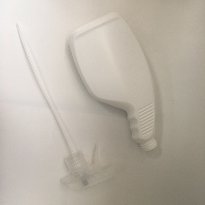 Kozmetik için düz yüzeyli 47 mm çaplı yuvarlak PET pompa şişesi